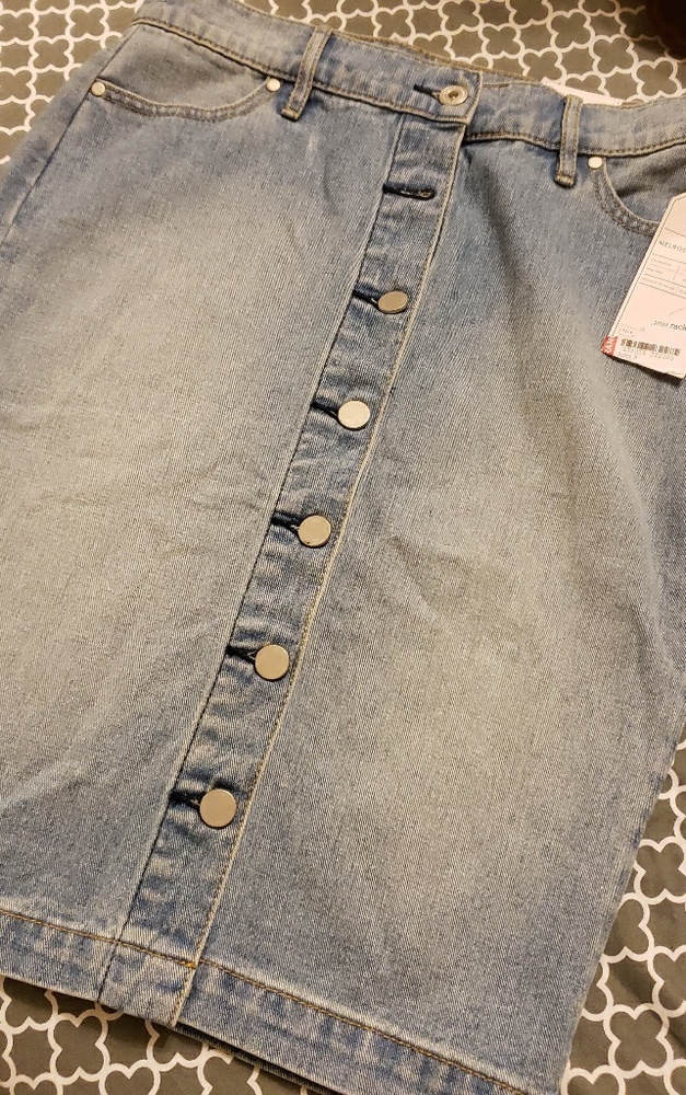 Melrose and market jean skirt brand new